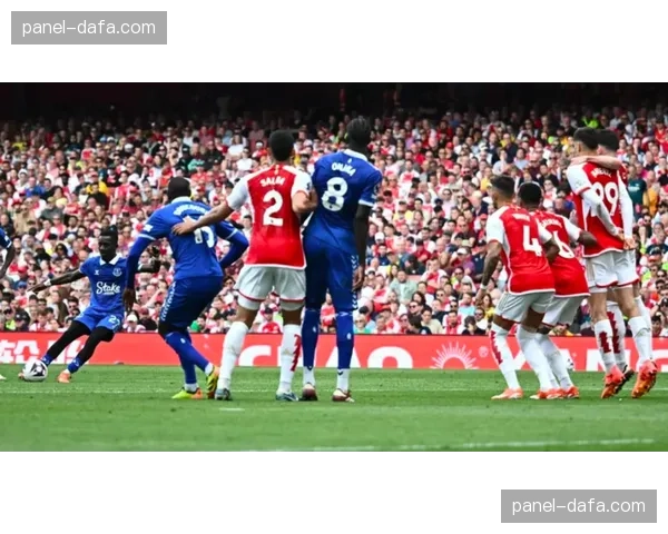 通讯:十年后重返英超,伊普斯维奇在安菲尔德带走一分,主帅麦肯纳受赞誉 通讯:十年后重返英超,伊普斯维奇在安菲尔德带走一分,主帅麦肯纳受赞誉