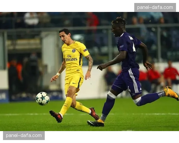 半场数据：尼斯与雷恩合计完成高达43次攻防转换